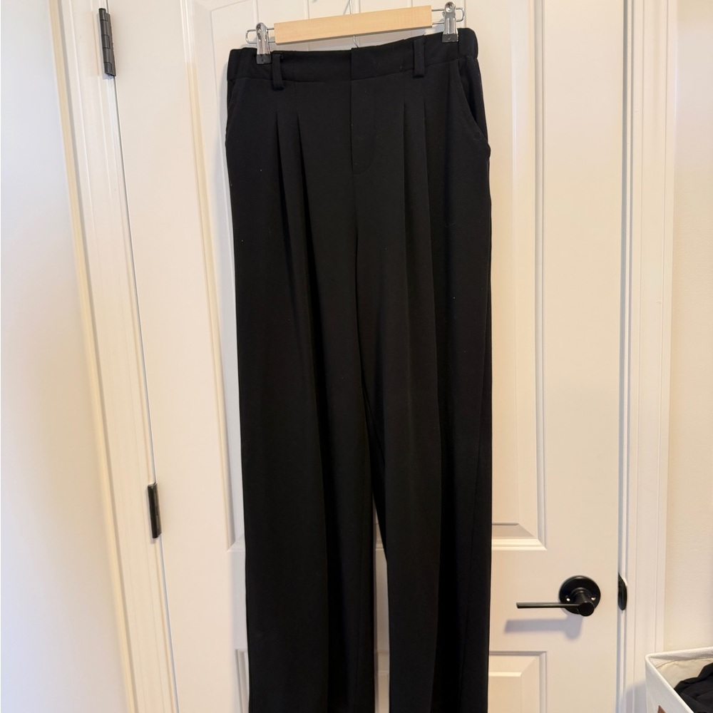 Halara Black Pleated Dress Pants